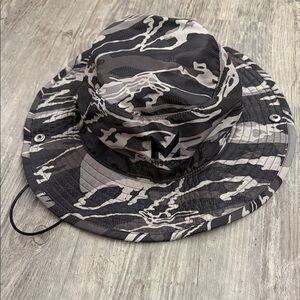 Mission Camo Adventure Hat - Black and Gray